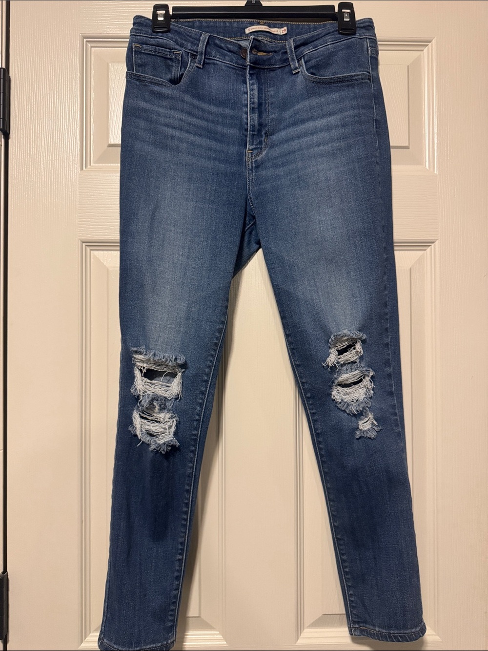 Levi’s 721 high-rise skinny ankle jeans